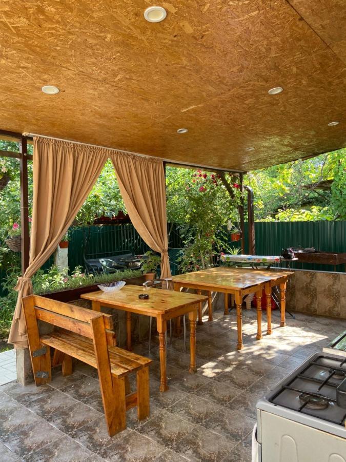 Уютный Дворик Sochumi Exterior foto