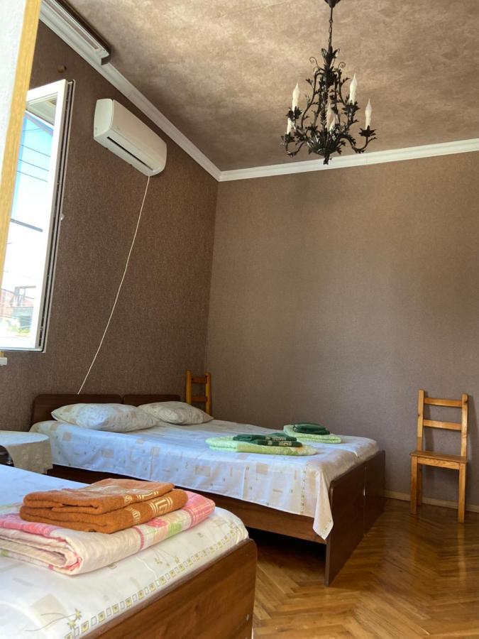 Уютный Дворик Sochumi Exterior foto